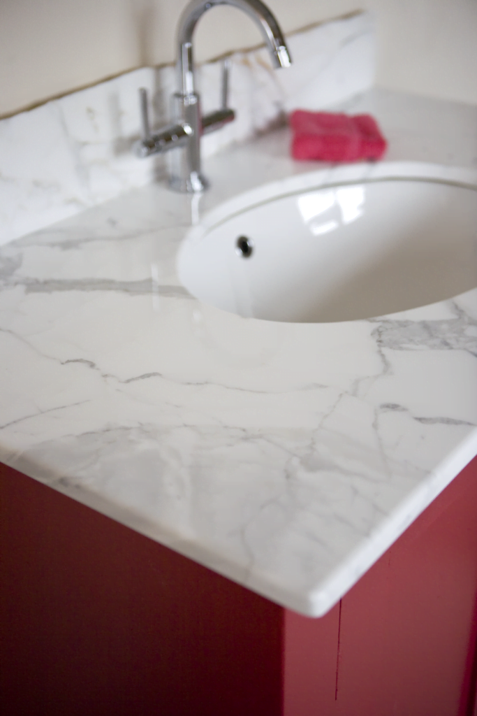 Carrara Marble sink. BWF Humphries Stonemasons, Wood Burning Stoves, Granite Worktops, Quartz Worktops. Hungerford, Newbury, Marlborough.